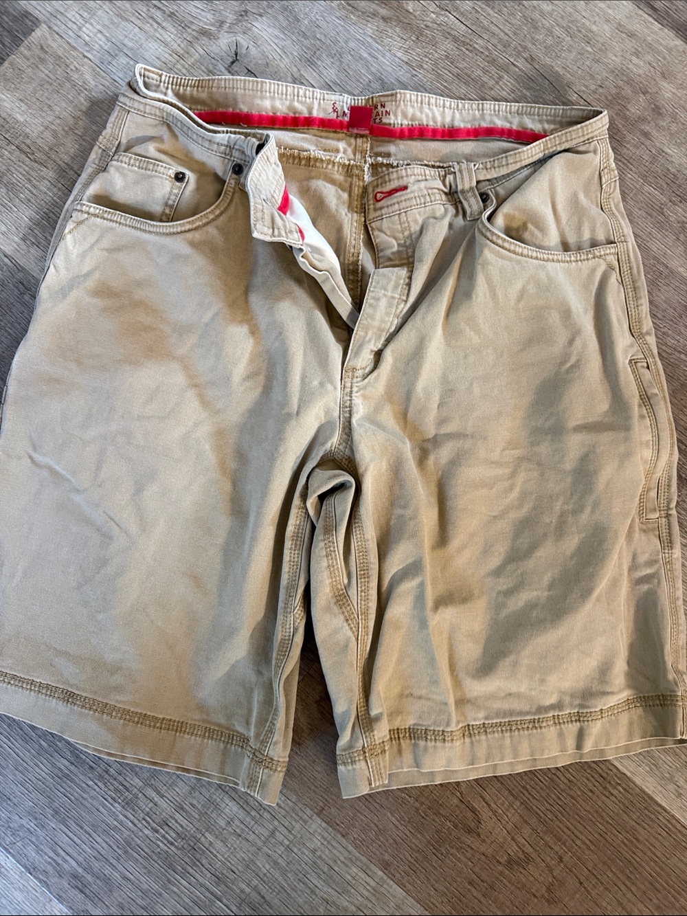 Men's Flat Front Casual Shorts in Khaki